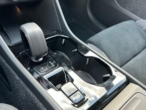 New 2026 Volvo XC40 B5 Ultra w/ Protection Package Premier image 17