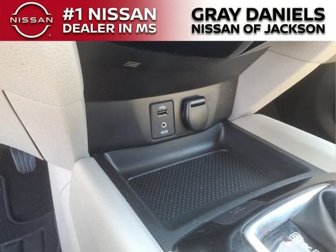 Used 2017 Nissan Rogue Sport SV FWD image 18