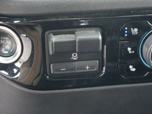 Used 2024 Chevrolet Silverado 2500 LTZ w/ LTZ Convenience Package AWD/4WD image 29
