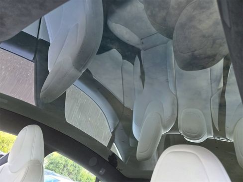 Used 2023 Tesla Model S Standard Range image 16