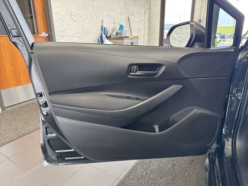 Used 2022 Toyota Corolla LE FWD image 32