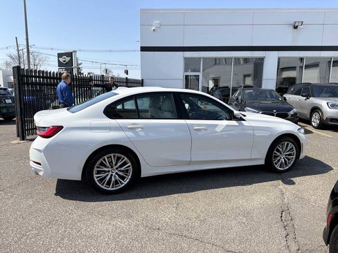 Used 2023 BMW 330i xDrive Sedan w/ Driving Assistance Package image 7
