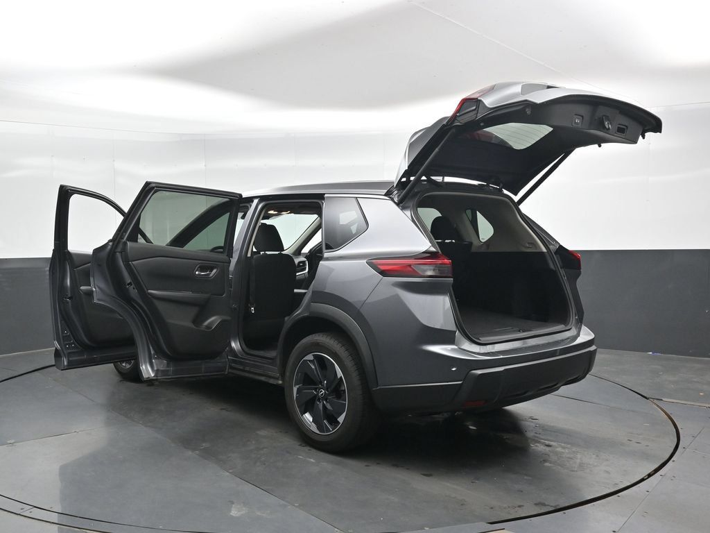 Used 2024 Nissan Rogue SV FWD image 48