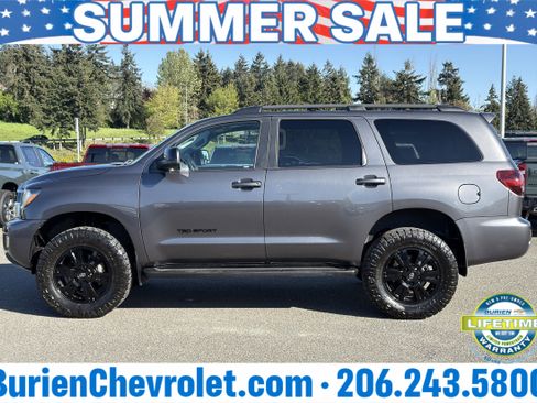 Used 2022 Toyota Sequoia TRD Sport AWD/4WD image 2