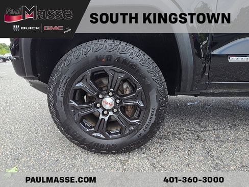 Used 2024 GMC Canyon Elevation w/ Elevation Premium Package AWD/4WD image 10