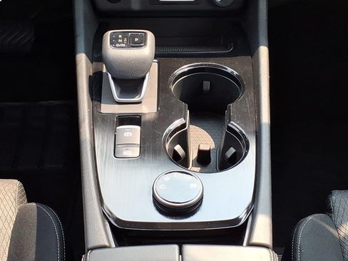 Used 2025 Nissan Rogue SV AWD/4WD image 19
