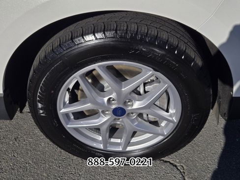 Used 2024 Ford Edge SEL w/ Convenience Package image 20