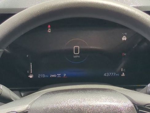 Used 2025 Chevrolet TrailBlazer LT AWD/4WD image 9