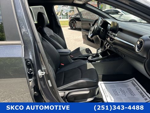 Used 2021 Kia Forte GT-Line w/ GT-Line Premium Package image 13