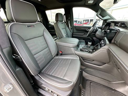 Certified 2025 GMC Sierra 1500 AT4X image 30