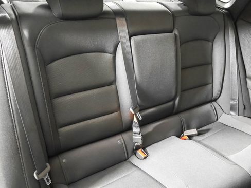 Used 2016 Chevrolet Malibu LT image 39