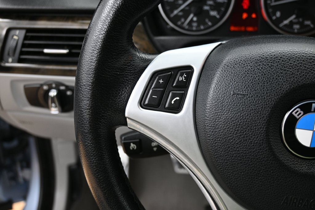 Used 2009 BMW 335i Convertible RWD image 7