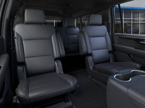 New 2026 Chevrolet Suburban Z71 w/ Comfort Package AWD/4WD image 17
