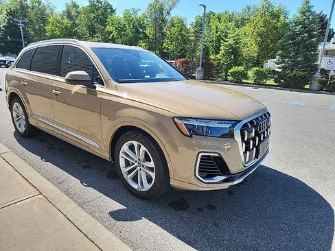 Used 2025 Audi Q7 3.0T Prestige AWD/4WD image 8