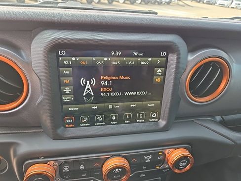 Used 2022 Jeep Gladiator Mojave w/ LED Lighting Group image 32