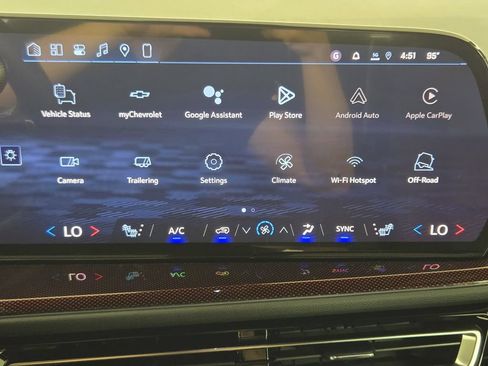 New 2026 Chevrolet Traverse Z71 w/ Driver Confidence Package AWD/4WD image 17
