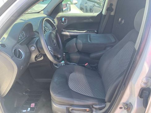 Used 2010 Chevrolet HHR LS FWD image 4