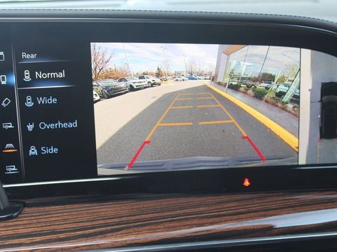 Used 2021 Cadillac Escalade ESV Premium Luxury w/ Driver Assist Tech Package AWD/4WD image 18