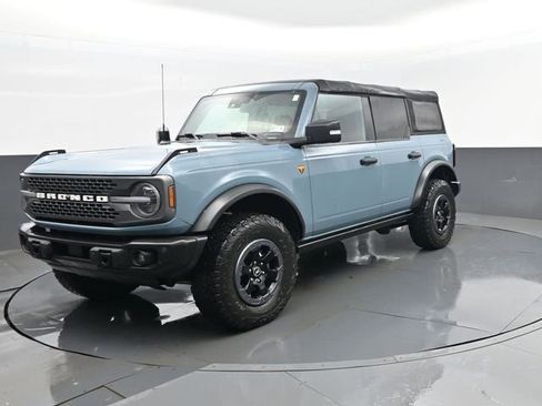Used 2022 Ford Bronco Badlands AWD/4WD image 2