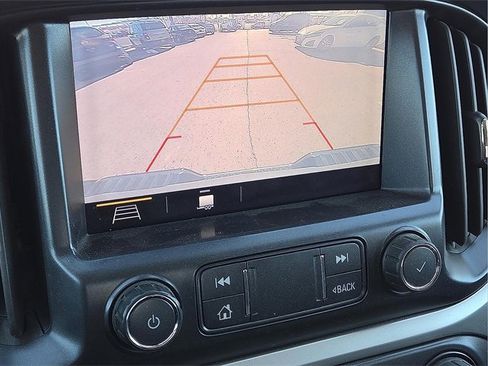 Used 2020 Chevrolet Colorado LT w/ Safety Package image 17