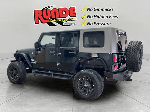 Used 2008 Jeep Wrangler Unlimited Sahara w/ Dual Top Group AWD/4WD image 4