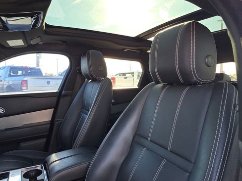 Used 2021 Land Rover Range Rover Velar R-Dynamic S image 22