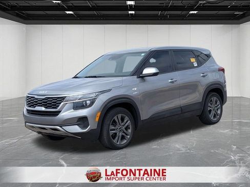 Certified 2022 Kia Seltos LX image 1