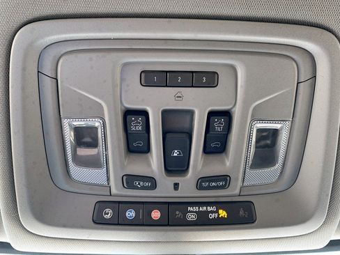 Used 2022 Chevrolet Silverado 1500 LT Trail Boss w/ Convenience Package II AWD/4WD image 26