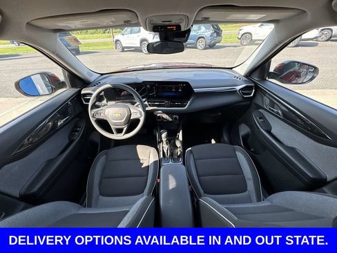 Used 2025 Chevrolet TrailBlazer LT AWD/4WD image 19