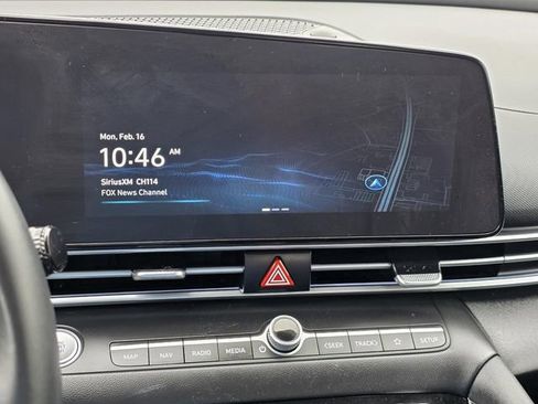 Used 2025 Hyundai Elantra SEL image 7