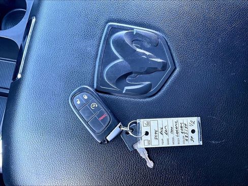 Used 2016 RAM 1500 Laramie w/ Convenience Group image 36