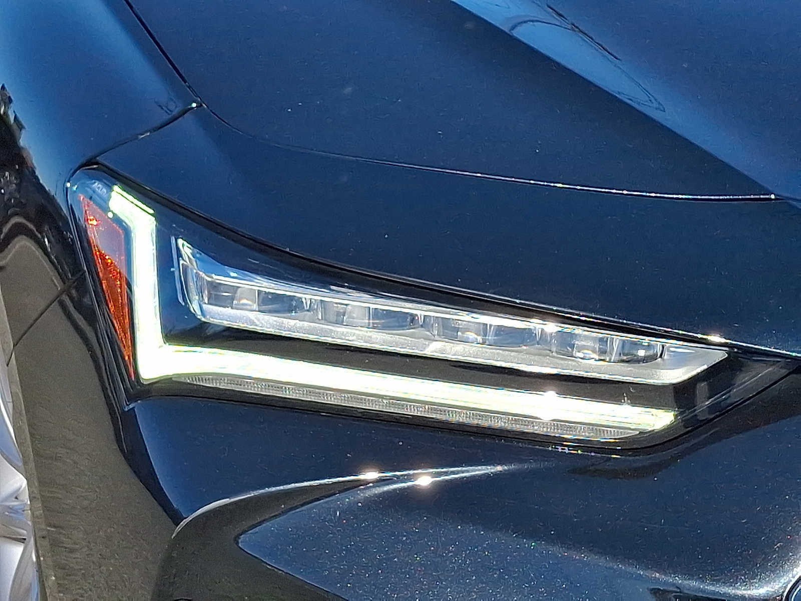 Used 2023 Acura TLX FWD image 9