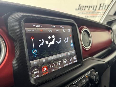 Used 2022 Jeep Wrangler Unlimited Rubicon AWD/4WD image 25