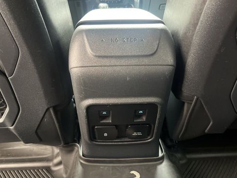 Certified 2022 Ford Bronco Badlands w/ Sasquatch Package image 13