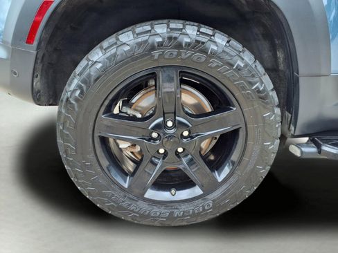 Used 2020 Land Rover Defender 110 SE AWD/4WD image 9
