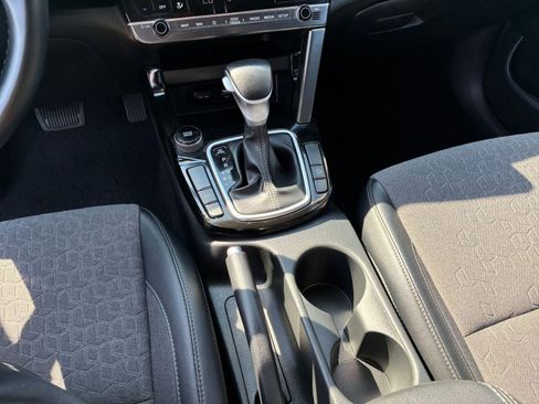 Used 2025 Kia Seltos S image 40