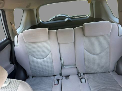 Used 2006 Toyota RAV4 4WD image 17