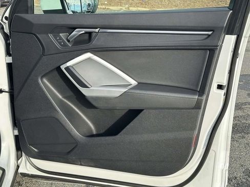 Used 2022 Audi Q3 2.0T Premium Plus image 9