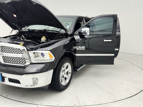Used 2017 RAM 1500 Laramie w/ Convenience Group image 10