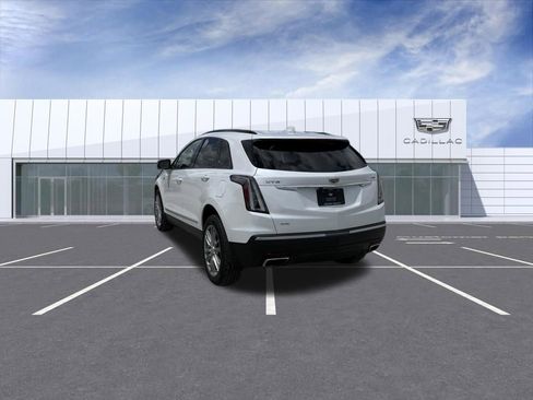 Certified 2023 Cadillac XT5 Sportv w/ LPO, Floor Liner Package AWD/4WD image 11