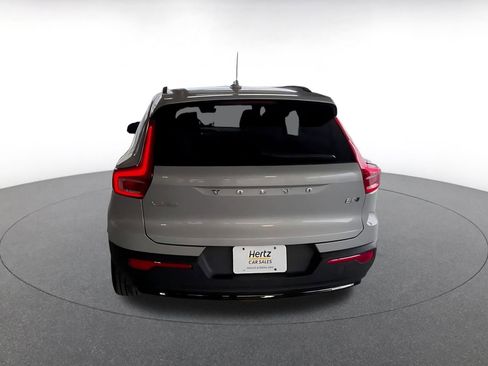 Used 2024 Volvo XC40 B5 Core image 12