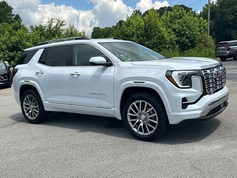 New 2026 GMC Terrain Denali w/ LPO, Floor Liner Package AWD/4WD image 4