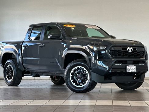 Certified 2025 Toyota Tacoma TRD Off-Road w/ TRD Off Road Upgrade Package image 2