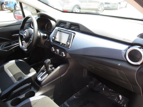 Used 2025 Nissan Versa SV FWD image 29