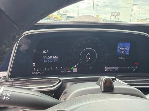 Used 2023 Cadillac Escalade Sport w/ LPO, ONYX Package AWD/4WD image 9