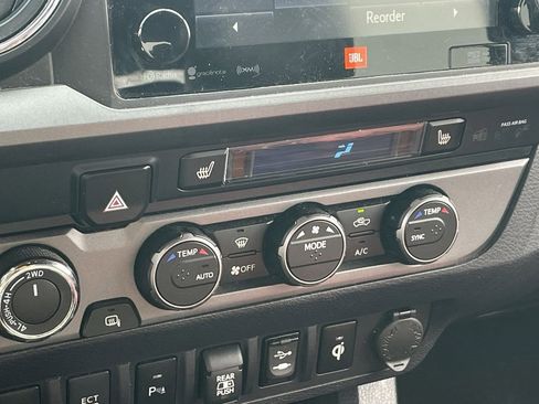 Used 2019 Toyota Tacoma TRD Off-Road image 7