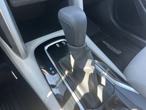 Used 2022 Toyota Corolla Cross L image 15