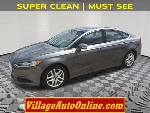 Used 2013 Ford Fusion SE FWD image 1