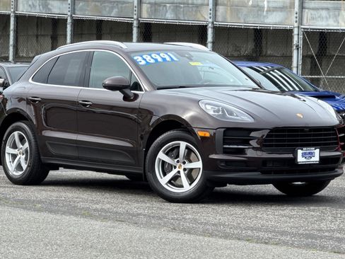 Used 2021 Porsche Macan Base image 2