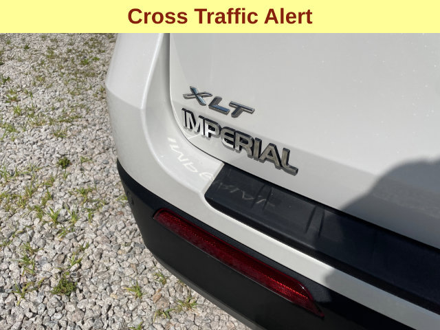Used 2022 Ford Explorer XLT w/ Equipment Group 202A AWD/4WD image 11